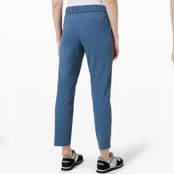 Lululemon On the Fly 7/8 Pant - Picture 2 of 5